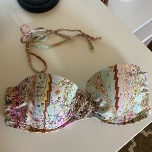 victoria’s secret swimsuit top!